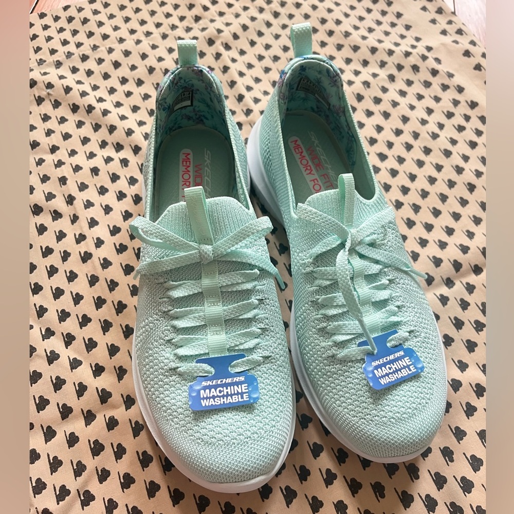 Skechers Ultra Flex Washable Slip Ons - flourishing view size 8